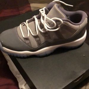Jordan retro 11’s grey lowtop